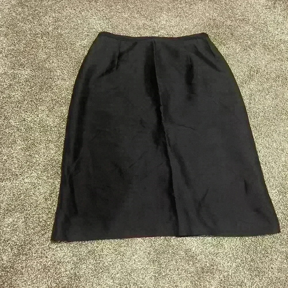Silk size 8 Talbots knee length straight skirt - Picture 1 of 5